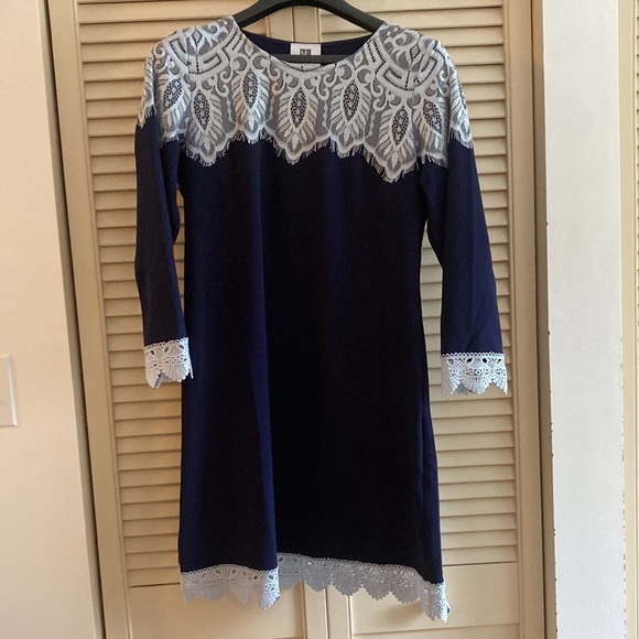 Super cute navy dress - Picture 2 of 2